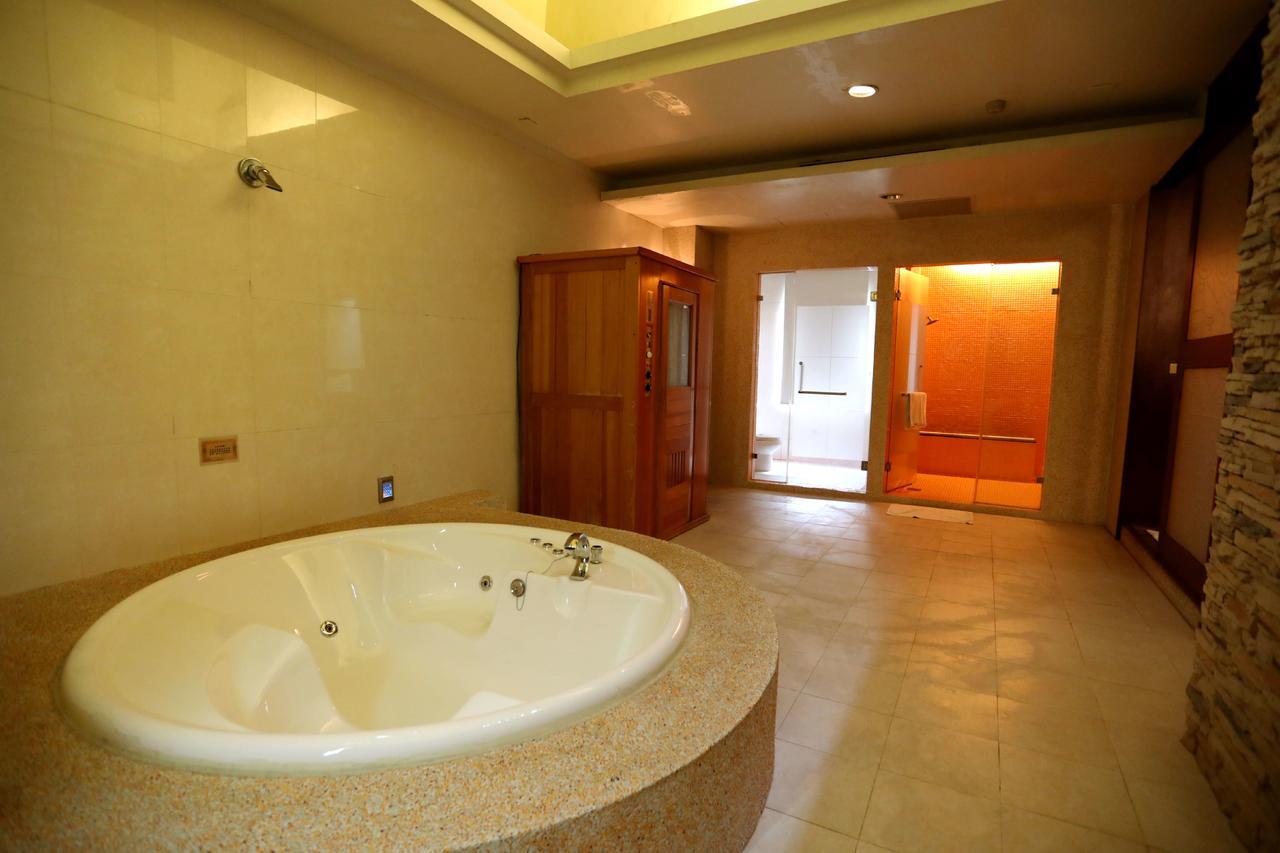 Hua Jia Motel Tajnan Kültér fotó