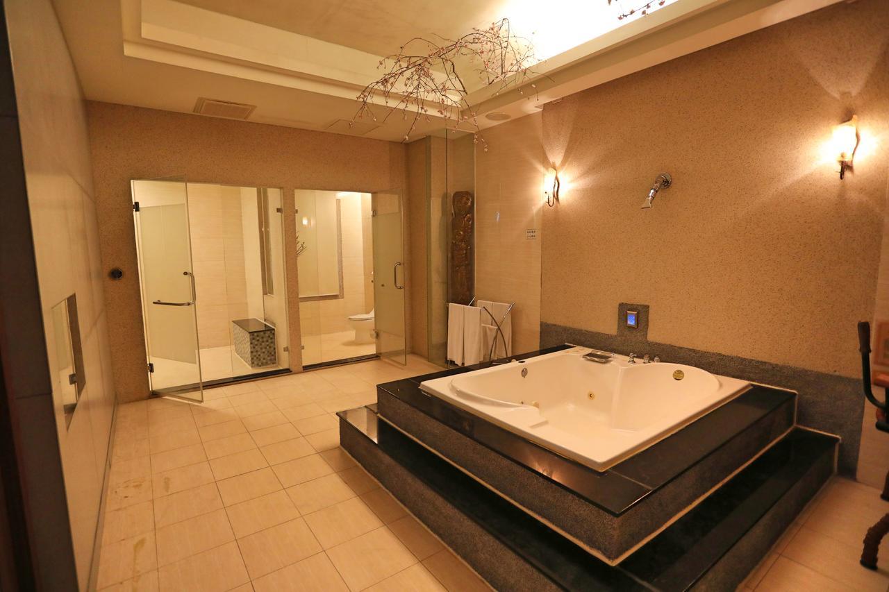 Hua Jia Motel Tajnan Kültér fotó