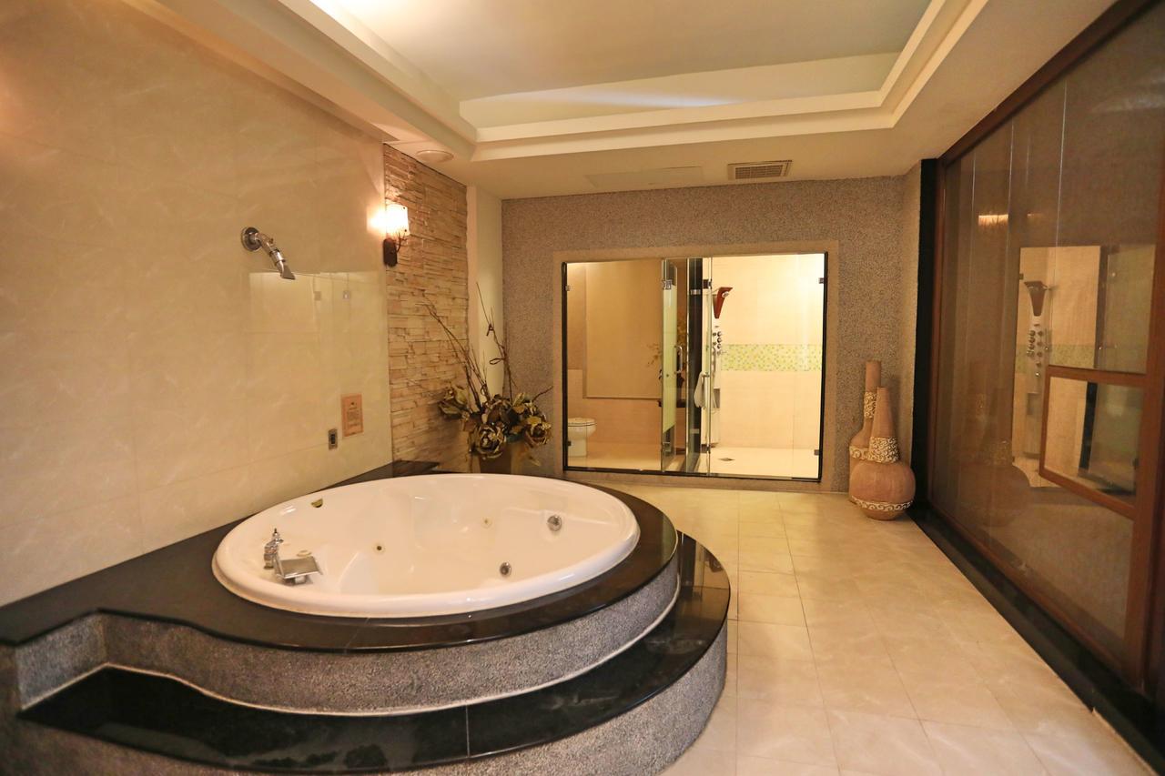 Hua Jia Motel Tajnan Kültér fotó